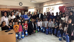 Anaokulu öğrencilerinden örnek davranış!