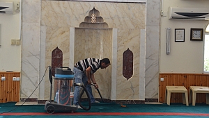 ERDEMLİ’DE CAMİ TEMİZLİĞİNE DEVAM