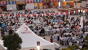 Kızılay yetimler için tüm dünyada iftar sofraları kuracak