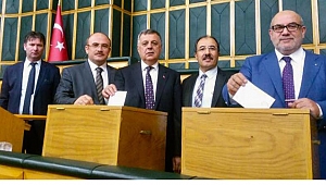 PAKDİL, GÜVEN TAZELEYEREK YENİDEN BAŞKAN SEÇİLDİ