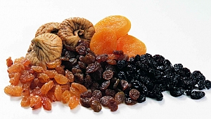 Şekerin alternatifi kuru meyveler
