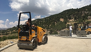 AĞABEYLİ’DE PARKE ÇALIŞMASI