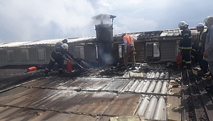 FABRİKA BACASINDA YANGIN ÇIKTI