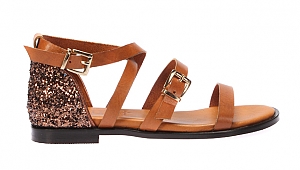 İNCİ’DE ŞİMDİ SANDALET VE TERLİK ZAMANI