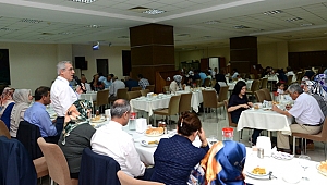 KSÜ İdari Personeli, İftar Yemeğinde Bir Araya Geldi