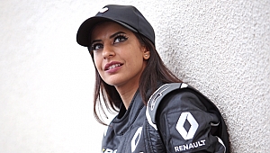 Renault F1 otomobilinde Suudi bir kadın sürücü