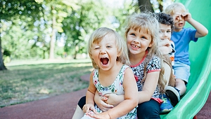 Aşırı Dijital Cihaz Kullanımı Çocukların Gözlerini Tehdit Ediyor