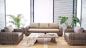 GENİŞ BAHÇELERE ZAMANSIZ, SADE VE ŞIK DOKUNUŞ