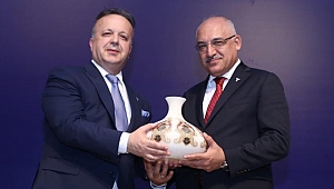 İsmail Gülle, TİM Başkanlığı’nı Büyükekşi’den devraldı