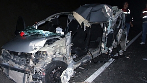 Kahramanmaraş'ta otomobil tıra arkadan çarptı: 6 kişi yaralandı