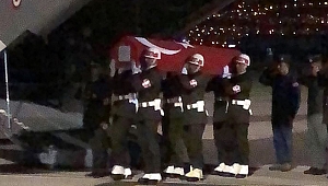 Şehit Uzman Çavuş Ahmet İmalı'nın naaşı havaalanında karşılandı