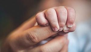 TÜRKİYE’DE HER İKİ BEBEKTEN BİRİ SEZARYEN İLE DOĞUYOR