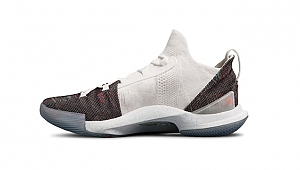 Under Armour Curry 5 performansı en üst seviyelere taşıyor!