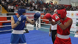 YILDIZ ERKEKLER TÜRKİYE BOKS ŞAMPİYONASI KAHRAMANMARAŞ'TA GERÇEKLEŞTİRİLDİ