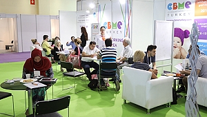 2 Milyarlık Nüfusuyla Z Kuşağı Modaya Yön Veriyor