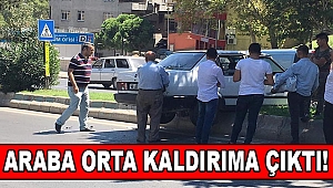 Araba Orta Kaldırıma Çıktı!