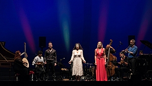 Avi Avital & Chrıstına Pluhar Ve L'arpeggıata Akdeniz Ezgilerini Sahneye Taşıdı