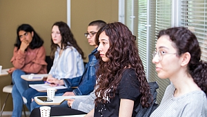 Çelikel Eğitim Vakfı’nın “Alev Topları Programı” Yeni Bursiyerlerini Arıyor!