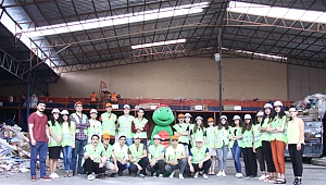 Geri dönüşüm eğitimi için kapı kapı dolaştılar