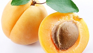 Sağlıklı Sindirim için Kayısı Suyu İçin