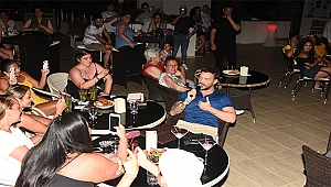 SİNAN AKÇIL MİNİK HAYRANLARINI SAHNESİNDE AĞIRLADI