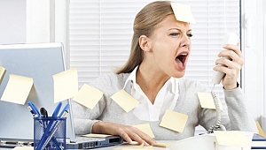 Stres Saç Yolduruyor