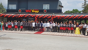 Tavuk Dünyası 160. Restoranını Antalya Kemer'de açtı