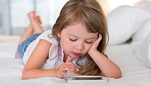 Türkiye'deki Çocukların Yüzde 59'u Akıllı Telefon Sahibi