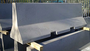Yollar Beton Bariyerlerle Daha Güvenli