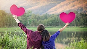 AŞKLA YÜKSELEN HORMONLAR SAĞLIĞI KORUYOR