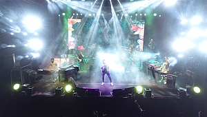 KENAN DOĞULU İZMİR’DE BİNLERİ COŞTURDU