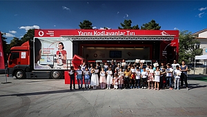 YARINI KODLAYANLAR EĞİTİM TIRI’NIN ALTINCI DURAĞI ERZİNCAN OLDU