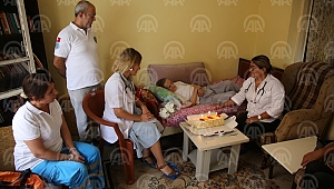 ‘ASIRLIK NİNEYE’ DOĞUM GÜNÜ SÜRPRİZİ