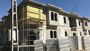 Çağlayancerit’e Sosyal Tesis Yapılıyor