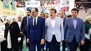 CUMHURBAŞKANLIĞI SÖZCÜSÜ KALIN KİTAP FUARINDA