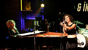 EFSANE GRUP “MOZAİK” 35 YIL SONRA AYNI KADRO İLE SAHNE ALDI