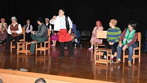 Kadına yönelik şiddeti tiyatro oyunuyla anlatıyorlar