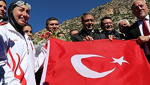 Milli sporcu Şahika'dan Salda'da dünya rekoru