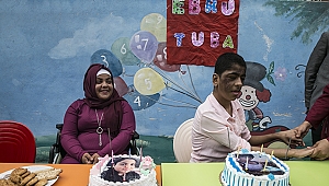 Özel öğrencilere sürpriz doğum günü