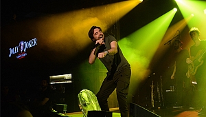 SAHNEDEN ''MİNİK SERÇE'' ÖPÜCÜKLER YOLLADI