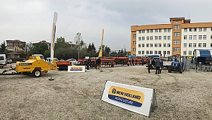 TÜRKTRAKTÖR VE NEW HOLLAND TARIMSAL EKİPMANLARI ÇİFTÇİLERE TANITILIYOR
