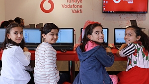 VODAFONE’UN KODLAMA SEFERBERLİĞİ MARDİN İLE DEVAM ETTİ
