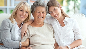 20’LERİNDEKİ BİR KADINLA 40’LARINDAKİ BİR KADIN AYNI ŞEKİLDE BESLENEBİLİR Mİ?