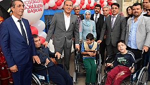 Adana'da 16 engelliye tekerlekli sandalye verildi