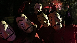 Cadılar Bayramı ormanın derinliğiyle birleşti, 800 kişi gizemli partide eğlendi