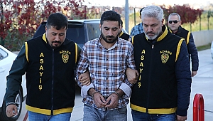 Güvenlik kamerasının açısını değiştirip bakkaldan hırsızlık yaptılar