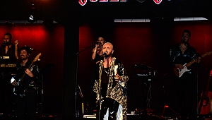 HEM COŞTURDU HEM HÜZÜNLENDİRDİ