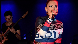 JOLLY JOKER İSTMARİNA DEMET AKALIN'LA COŞTU