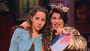 ‘‘MANİK ATAK’’ OYUNUNA ÜNLÜLER, ‘MUTLAKA İZLENMELİ’ YORUMUNU YAPTI!