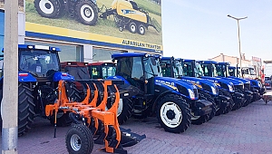  NEW HOLLAND ‘MÜŞTERİ BULUŞMALARI’ ETKİNLİKLERİNDE BÖLGE ÇİFTÇİLERİYLE BİR ARAYA GELİYOR, VERİMLİ TRAKTÖR KULLANIMINI ANLATIYOR…